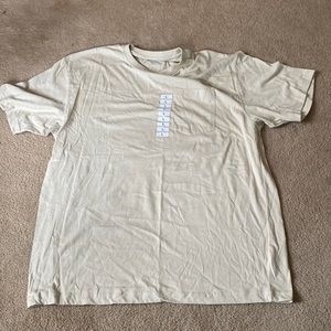 Large Men’s Shirt